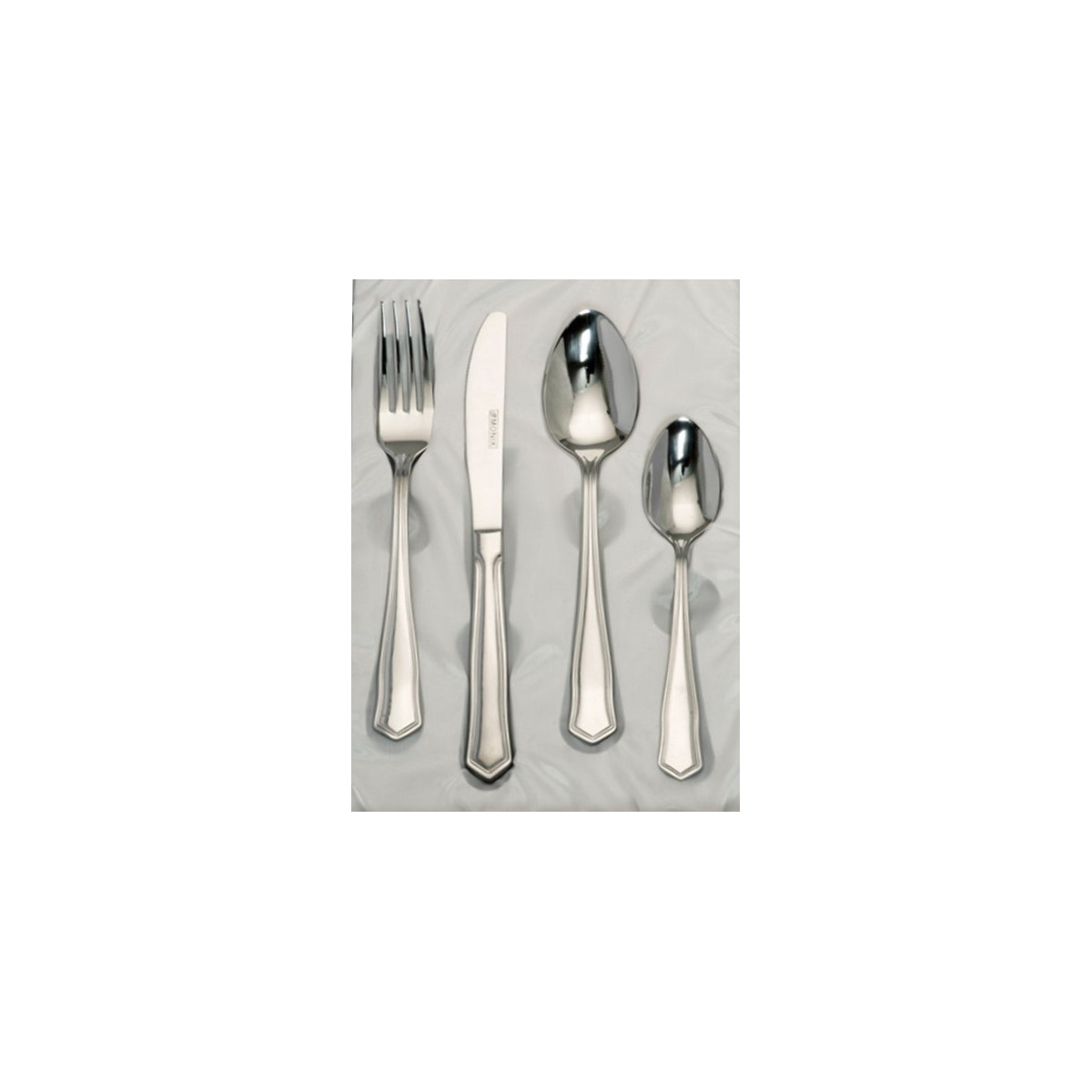 SET 4 CUBIERTOS ESTUCHE BEIGE