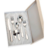 SET 5 CUBIERTOS Y SERVILLETERO ESTUCHE BEIGE