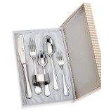 SET 5 CUBIERTOS Y SERVILLETERO ESTUCHE BEIGE