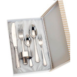 SET 5 CUBIERTOS Y SERVILLETERO ESTUCHE BEIGE